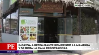 Surco: Ladrón entra a restaurante rompiendo mampara y se lleva caja registradora
