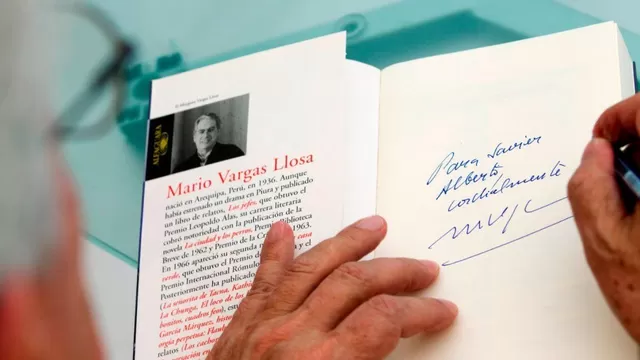 Vargas Llosa presenta su novela '5 esquinas'