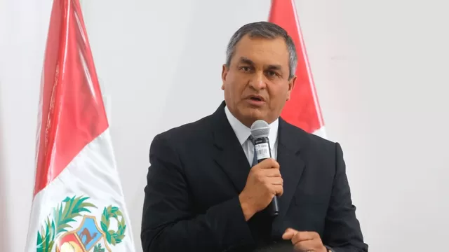Ministro Romero: Nos esmeraremos en capacitar a nuestros serenos en el uso de armas no letales