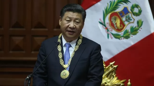 Presidente de China, Xi Jinping, fue condecorado en el Congreso / Andina