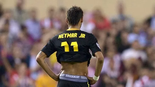 Acusan a Neymar de mostrar intencionalmente la marca de sus calzoncillos