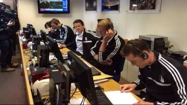Jugadores del Fulham llamaron por teléfono a hinchas para agradecerles por abonos