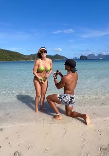 Alejandra Baigorria y Said Palao se comprometieron en Filipinas / Instagram