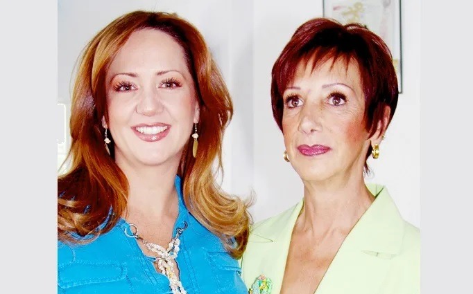 Andrea Legarreta y su mamá Isabel Martínez. Fuente: Instagram