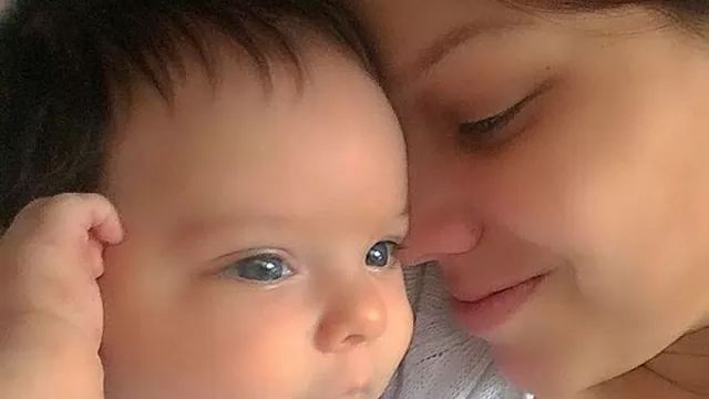 Andrea San Martín junto a su pequeña hija / Foto: Instagram
