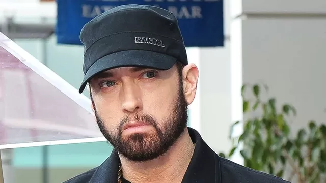 Eminem: El cantante sorprendió a clientes de su restaurante al atenderlos personalmente