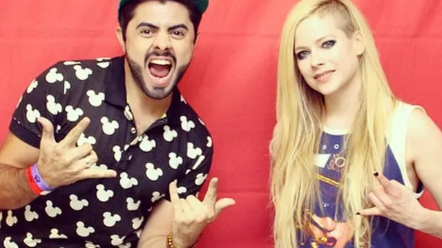 Fanáticos de Avril Lavigne pagaron 400 dólares para conocer a la artista pero no pudieron tocarla 
