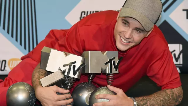 Justin Bieber en los Europe Music Awards 2015