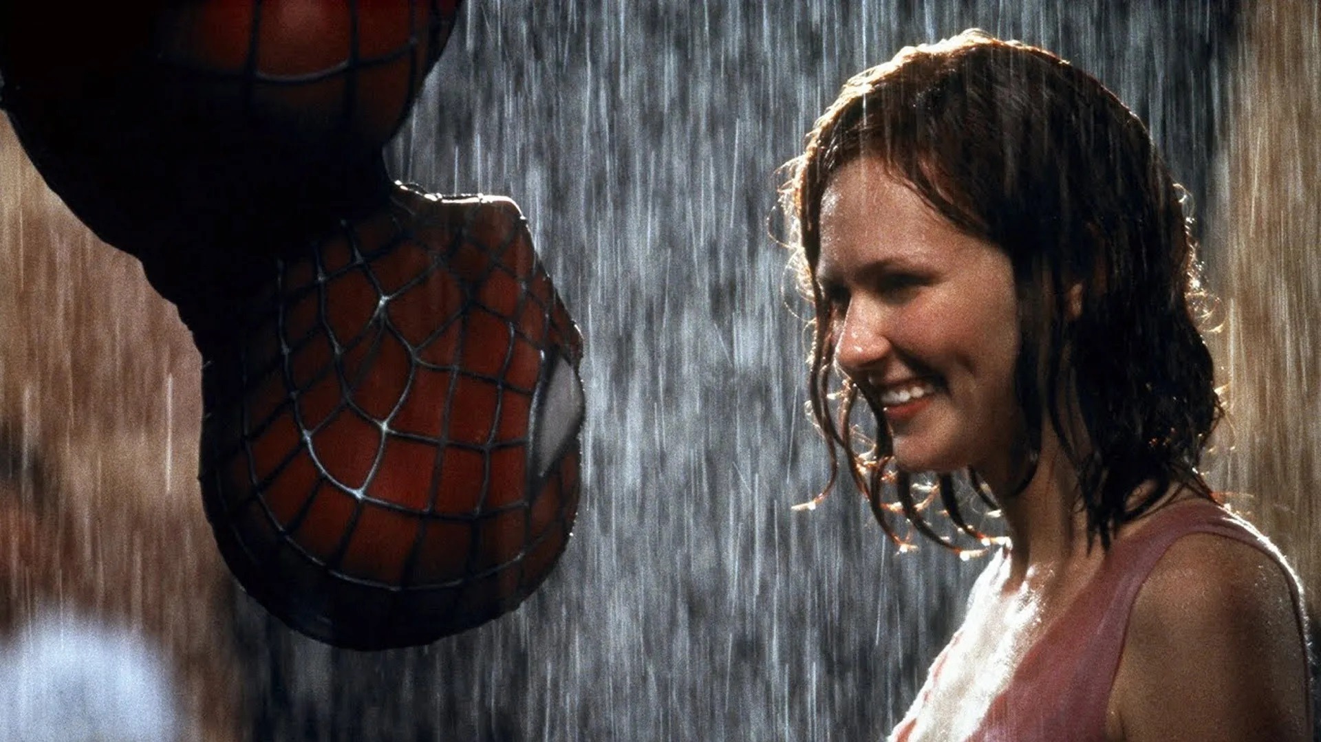 Kirsten Dunst reveló lo difícil que fue besar a Tobey Maguire en 'Spider Man'. fuente: Captura