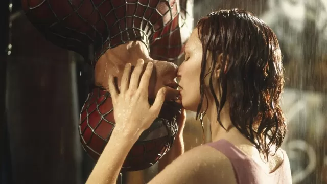 Kirsten Dunst reveló que beso con Tobey Maguire en Spider-Man "fue miserable"