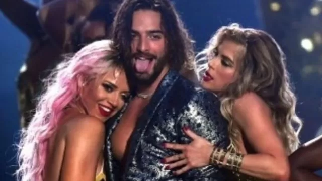 Maluma besó a bailarina durante su presentación de los MTV Video Music Awards 