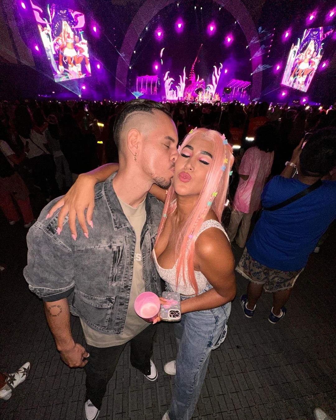 Melissa Paredes y Anthony Aranda en concierto de Karol G / Instagram