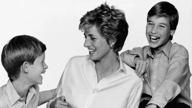 Diana de Gales junto a sus hijos William  y Harry. Foto: Difusión