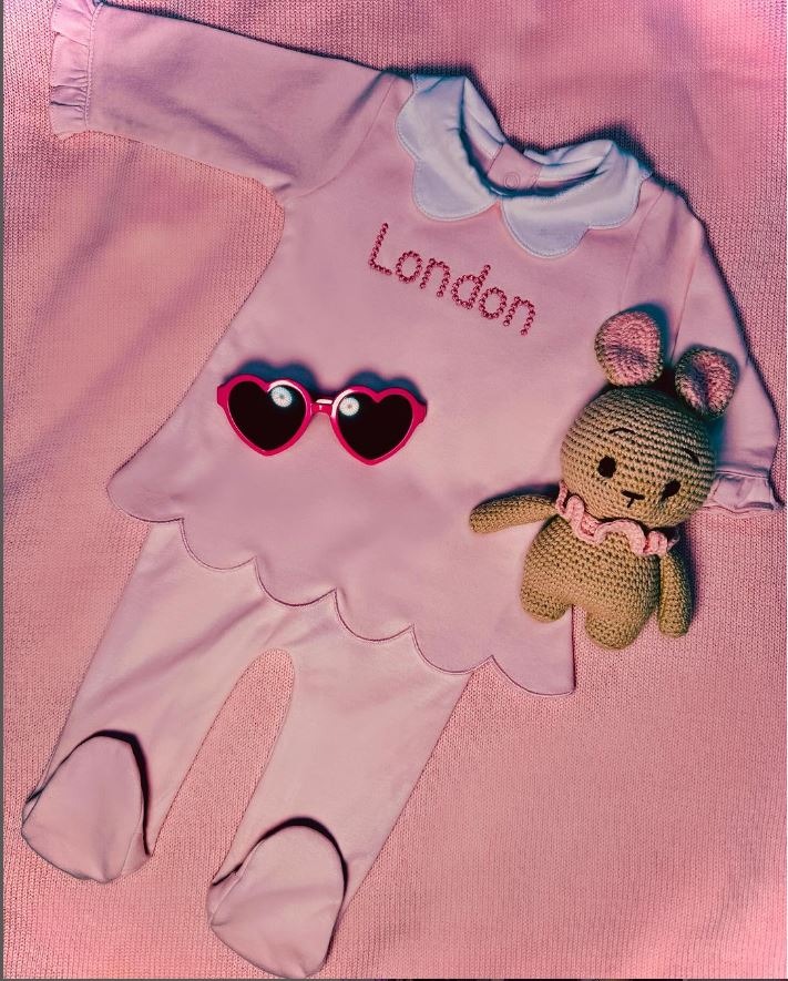 Con esta fotografía Paris Hilton anunció que tendrá otro hijo y será niña/Foto: Instagram