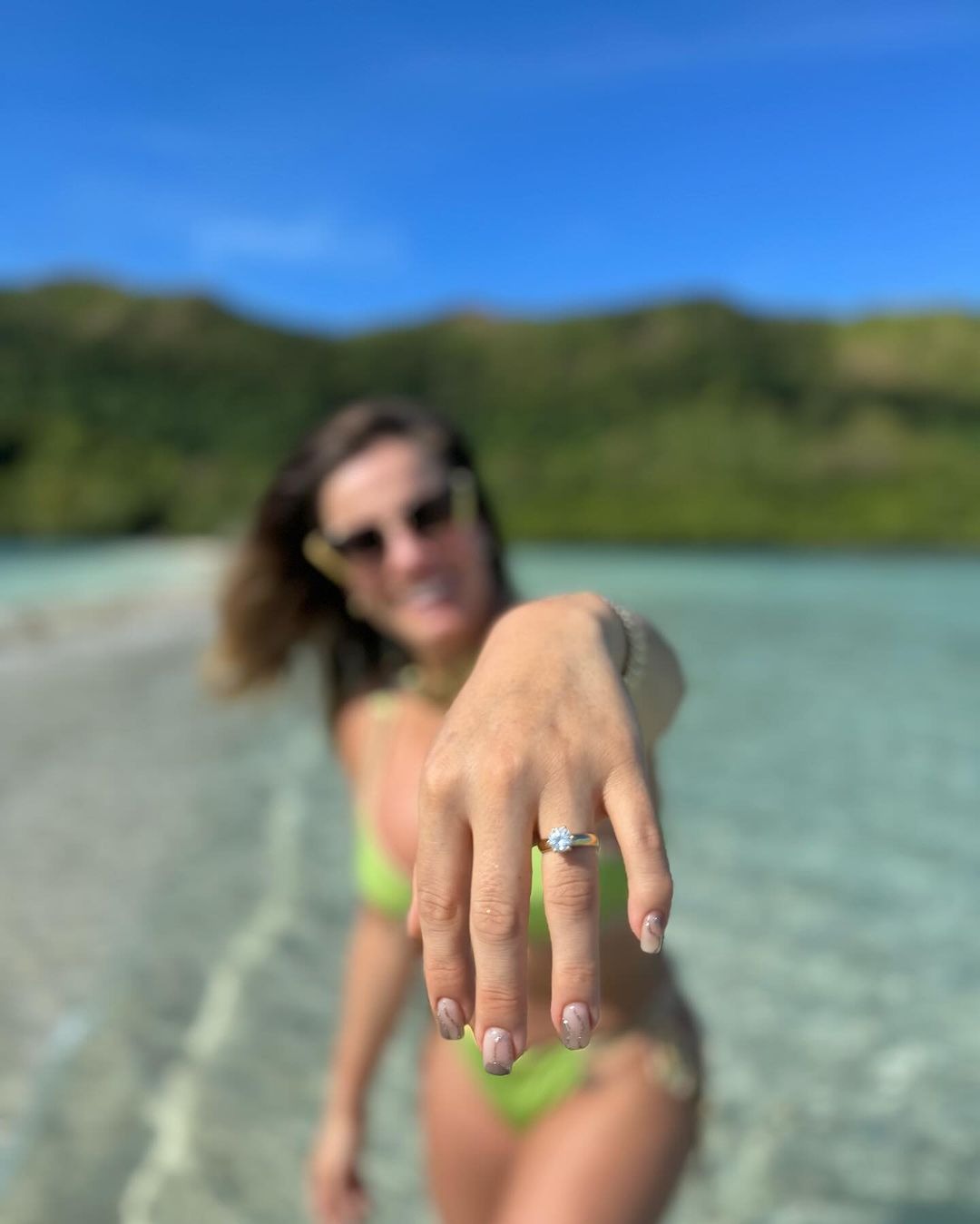 Alejandra Baigorria mostró su anillo de compromiso / Instagram