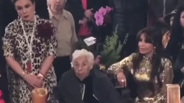 Thalía y Laura Zapata se reunieron para celebrar los 100 años de su abuela