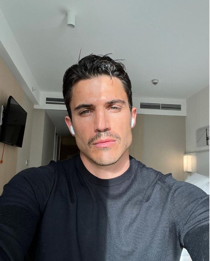 Según medios españoles el actor Álex González sería el nuevo pretendiente de Rosalía/ Foto: Instagram
