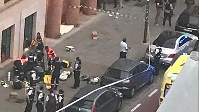 Hombre atacó a dos soldados en Bruselas, Bélgica. Foto: @carmen_caesaris