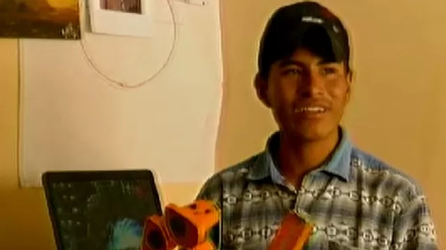 Esteban Quispe. Sus creaciones tienen por objetivo ayudar a los agricultores en sus labores diarias.