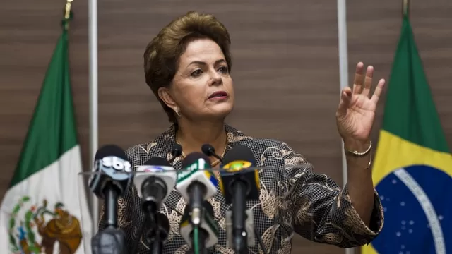 La presidenta brasilera Dilma Rousseff durante una conferencia de prensa en M&eacute;xico en el 2015. (V&iacute;a: AFP)