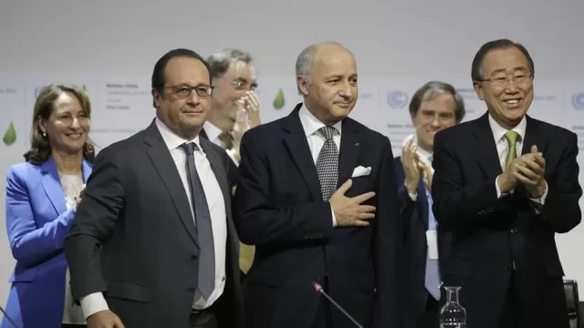 COP21: ministro francés presenta el acuerdo del clima de París al plenario