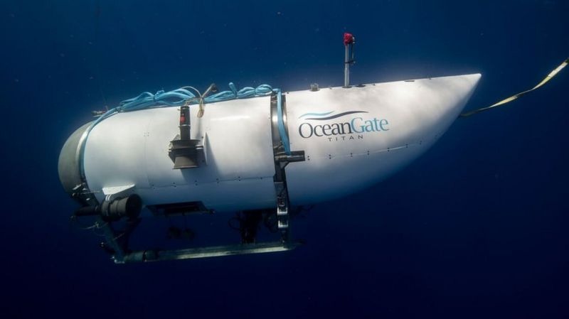Desapareció submarino con turistas que visitaban restos del Titanic 