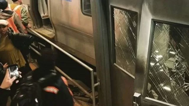 Accidente de tren en Nueva York. (Foto: Twitter)