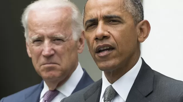 Presidente Obama pronuncia un discurso junto al vicepresidente Jose Biden. (V&iacute;a: AFP)