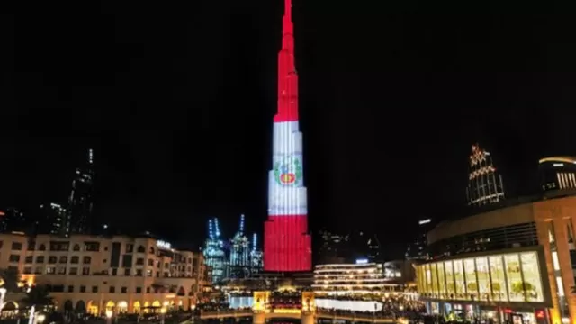Emiratos Árabes Unidos: la bandera de Perú iluminó el edificio más alto del mundo. Foto: Cancillería