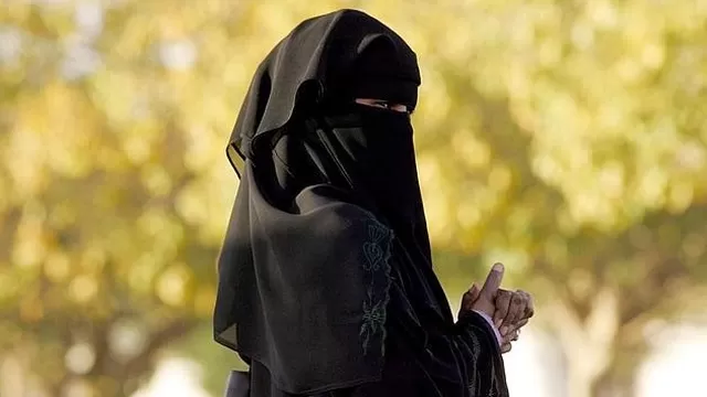 Estado Islámico: policía femenina desfiguró el rostro de 15 mujeres que no usaron velo