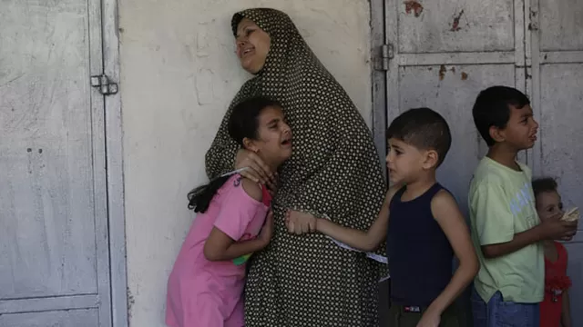 Palestinos lloran la muerte de sus seres queridos. (Foto: AFP)