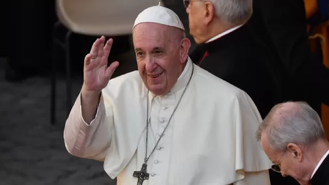 Francisco a padres de hijos LGBT: El papa los ama porque son hijos de Dios. Foto: AFP