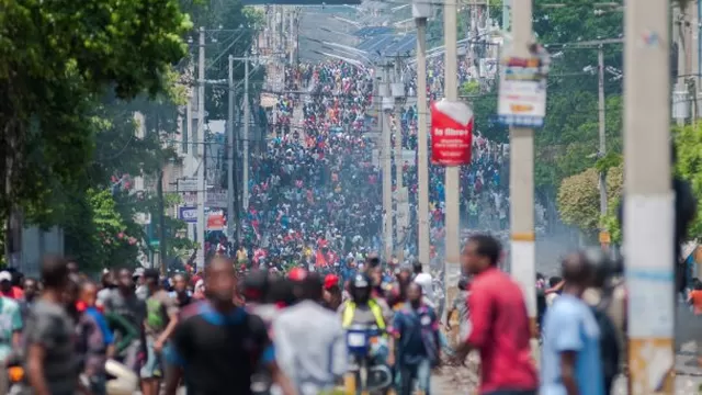 Haití: miles de ciudadanos protestaron pidiendo la renuncia de Jovenel Moise. Foto: EFE