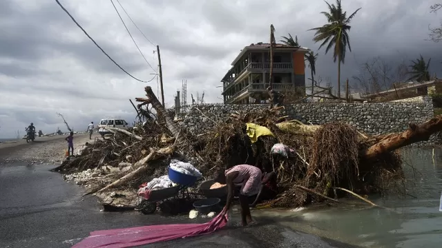 Haití vive luto nacional por las mil víctimas del huracán Matthew