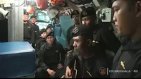 Indonesia: Un video de los marineros del submarino hundido cantando conmueve al país