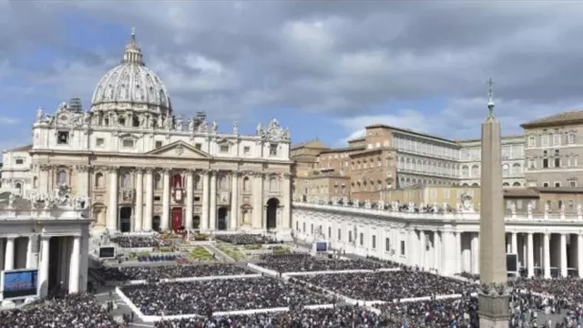 Escándalo en el Vaticano por transacciones "ilegales" en compras inmobiliarias. Foto: AFP