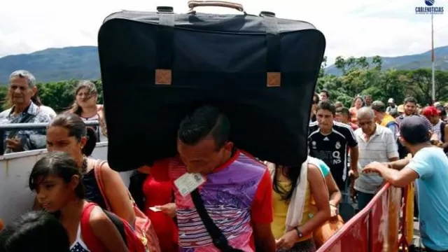 De acuerdo con la OIM y ACNUR, de los 2,3 millones de venezolanos que viven en el extranjero , y que representan 7,5% de la poblaci&oacute;n total, m&aacute;s de 1,6 millones han huido desde 2015. (Foto: EFE)