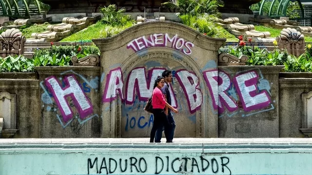 Graffitis en las calles de Caracas sobre la escasez de alimentos. Foto: AFP