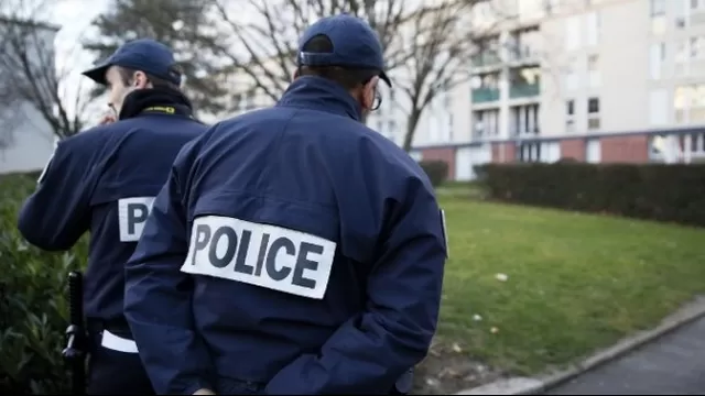 Incidente ocurrió en una comisaría del barrio de la Goutte d'Or, al norte de París. Foto: AFP