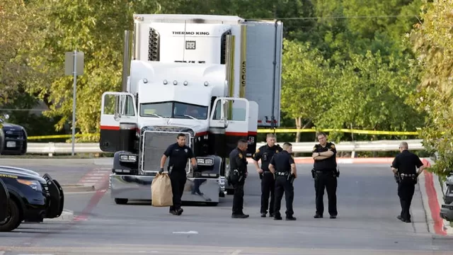 Policía de EE.UU. investiga la muerte de varios inmigrantes en un camión. Foto: dallasnews.com
