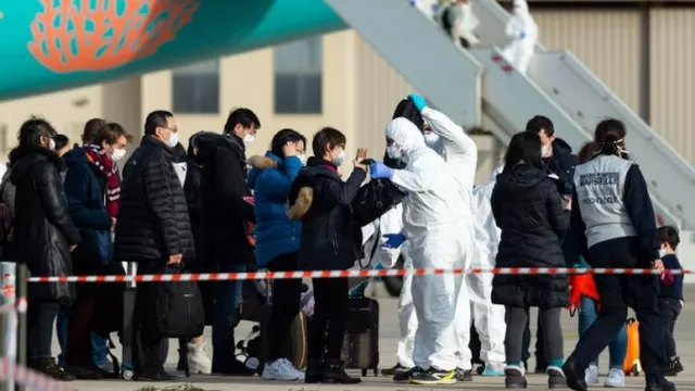 Francia: 20 ciudadanos repatriados de China presentan síntomas de posible contagio con coronavirus. Foto: AFP