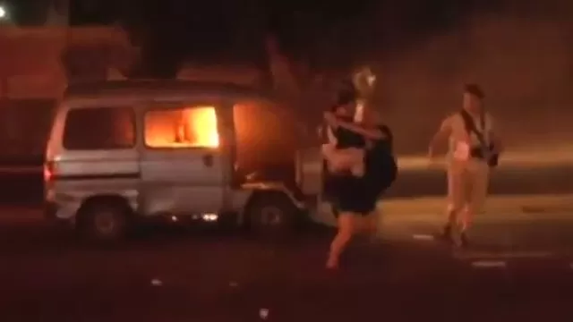 Venezuela: Incendiaron vehículo con mujer dentro en una protesta