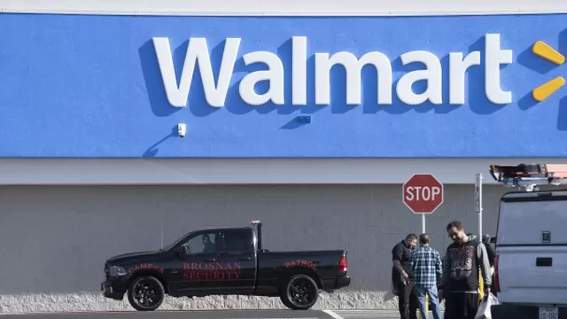 Walmart retira de su web un jersey de Navidad de un Papá Noel con cocaína. Foto: AFP