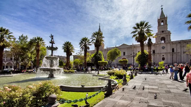 Plaza de Armas de Arequipa. Foto: thousandwonders.net