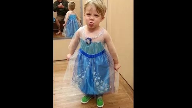 Facebook: padre publica foto de su hijo vestido como princesa y es un éxito viral