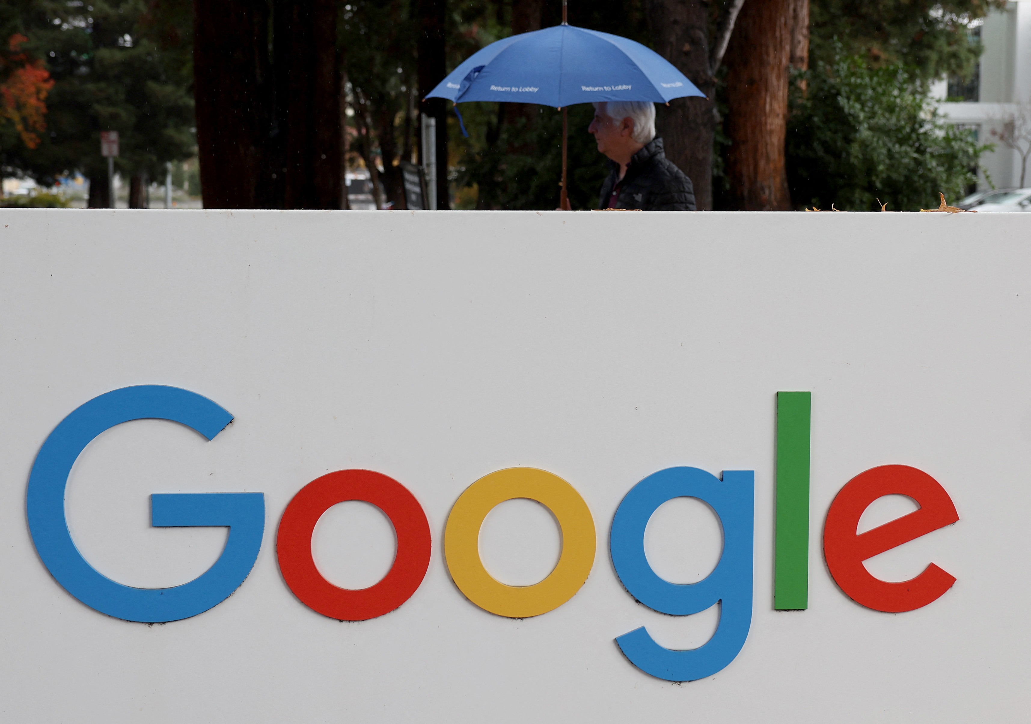 Google paga millonaria multa y podrías ser uno de los beneficiados / AFP
