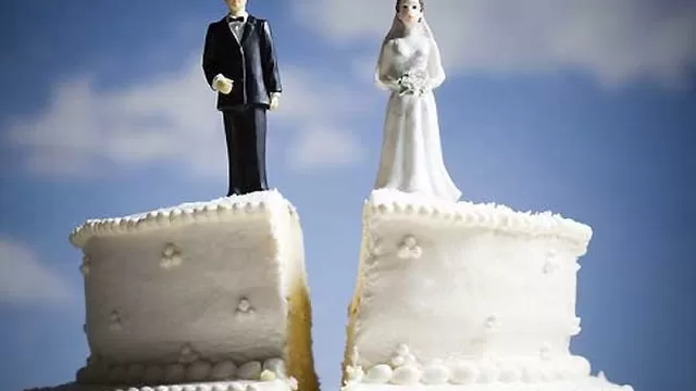 Hombre se divorcia porque su esposa le pedía mucho sexo