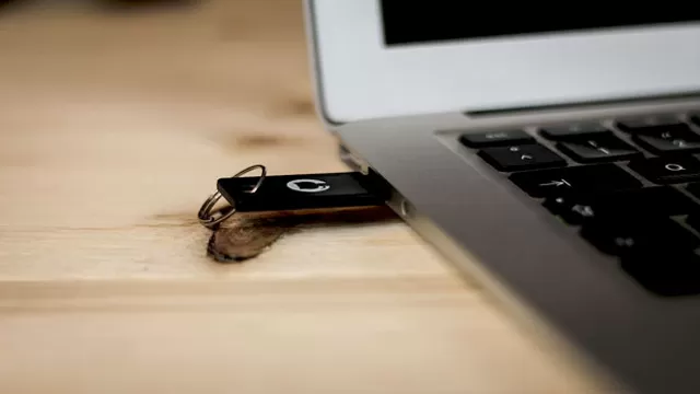 De esta manera puedes recuperar los archivos de tu USB