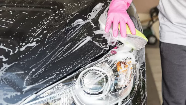 Recomendaciones para limpiar tu carro sin agua
