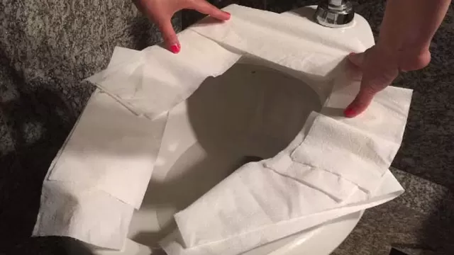 La razón por la que no debes poner papel higiénico en el inodoro